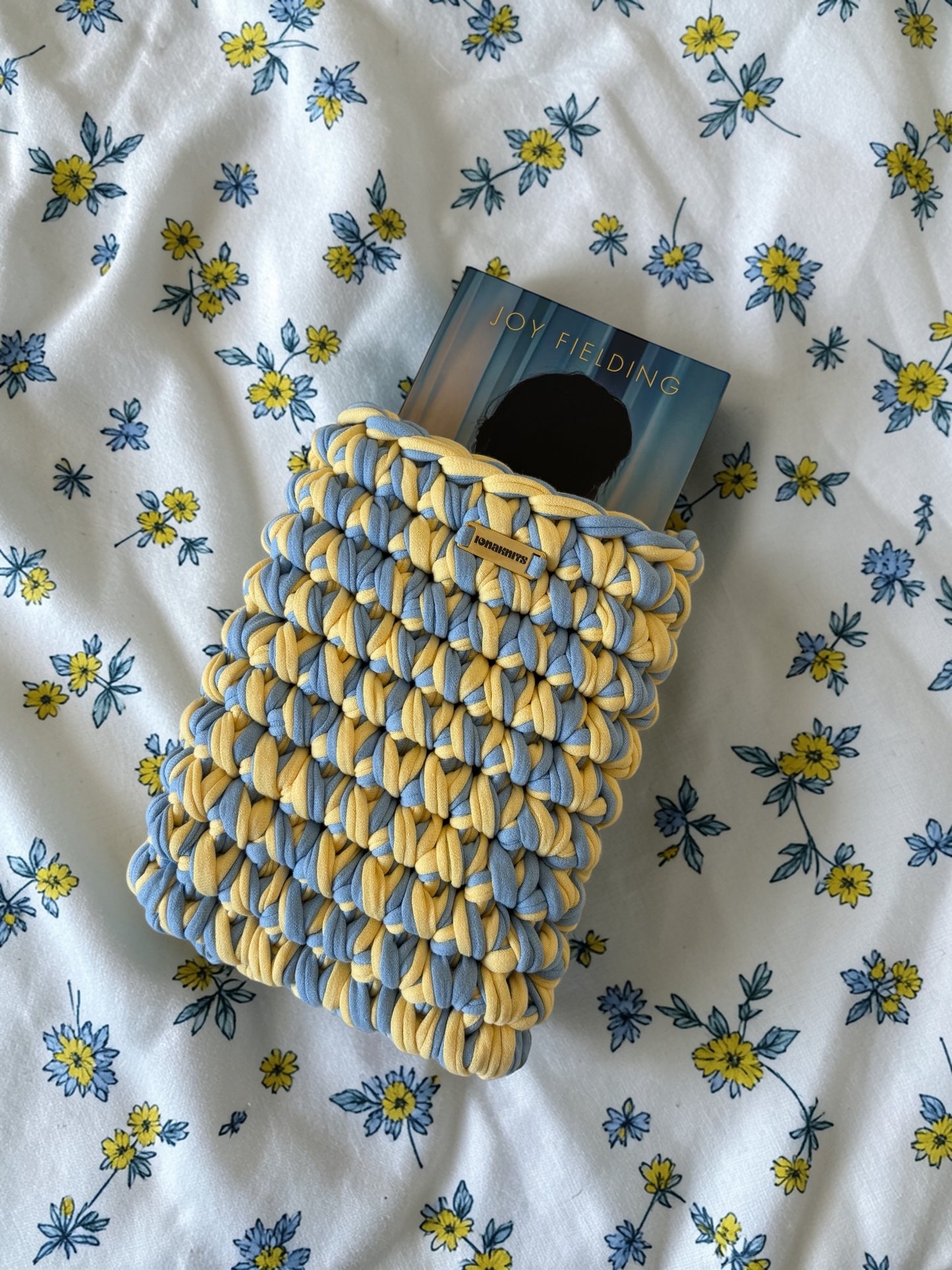 BOOK SLEEVE