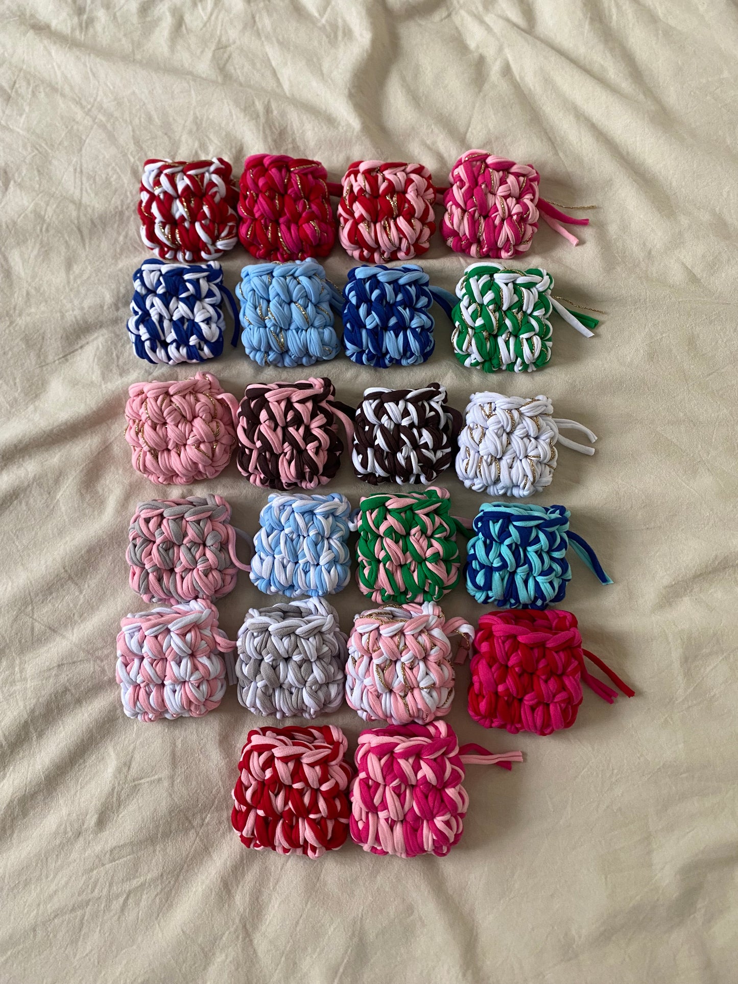 AIRPODS CASE
