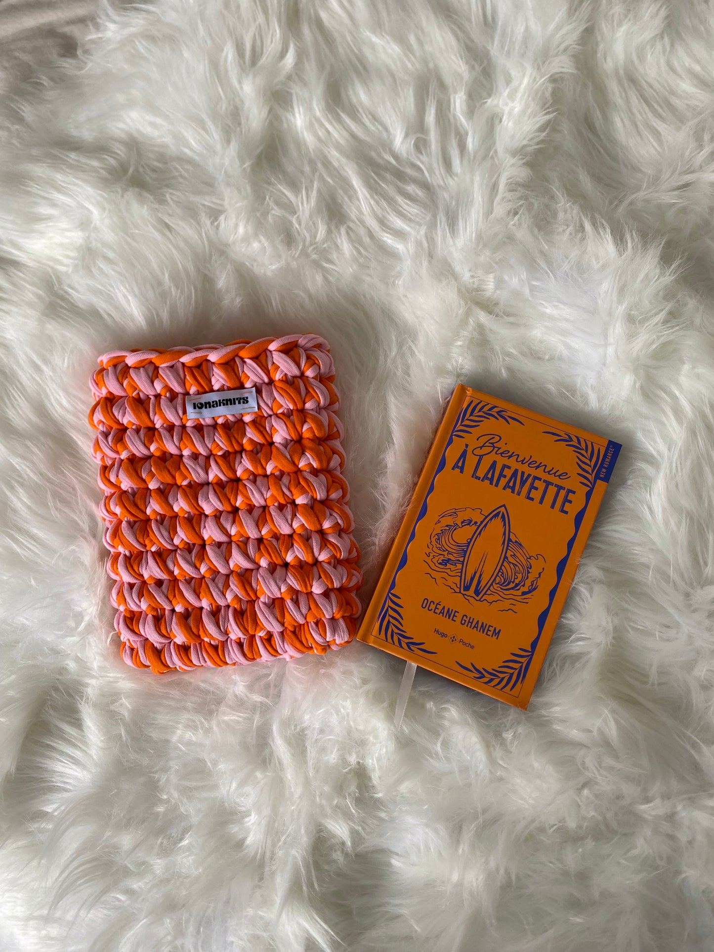 BOOK SLEEVE