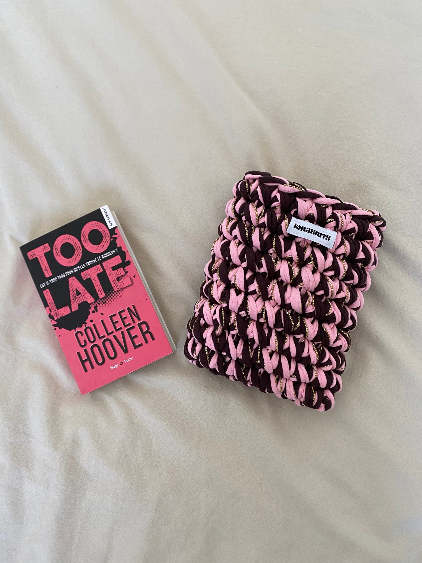 BOOK SLEEVE